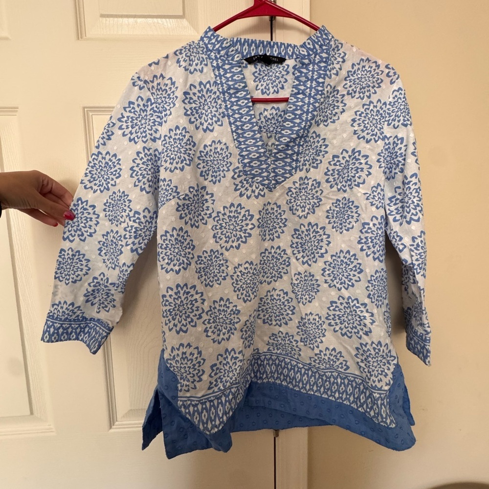 Zac & Rachel Blue and White Floral V-Neck Tunic